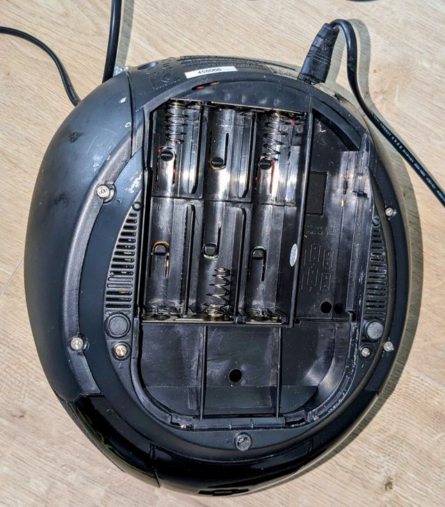 Compac Disc SCHNEIDER con rafio y USB