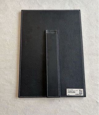 Precioso Espejo para tocador en polipiel de Ikea