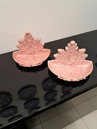 Coppia di acquasantiere