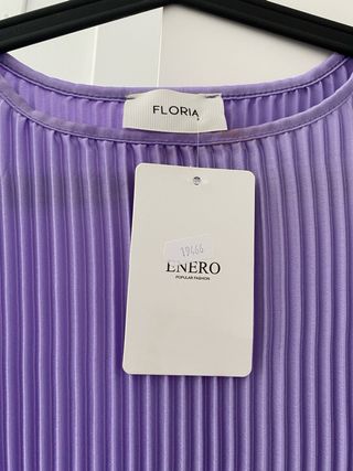 Vestido plisado largo lila