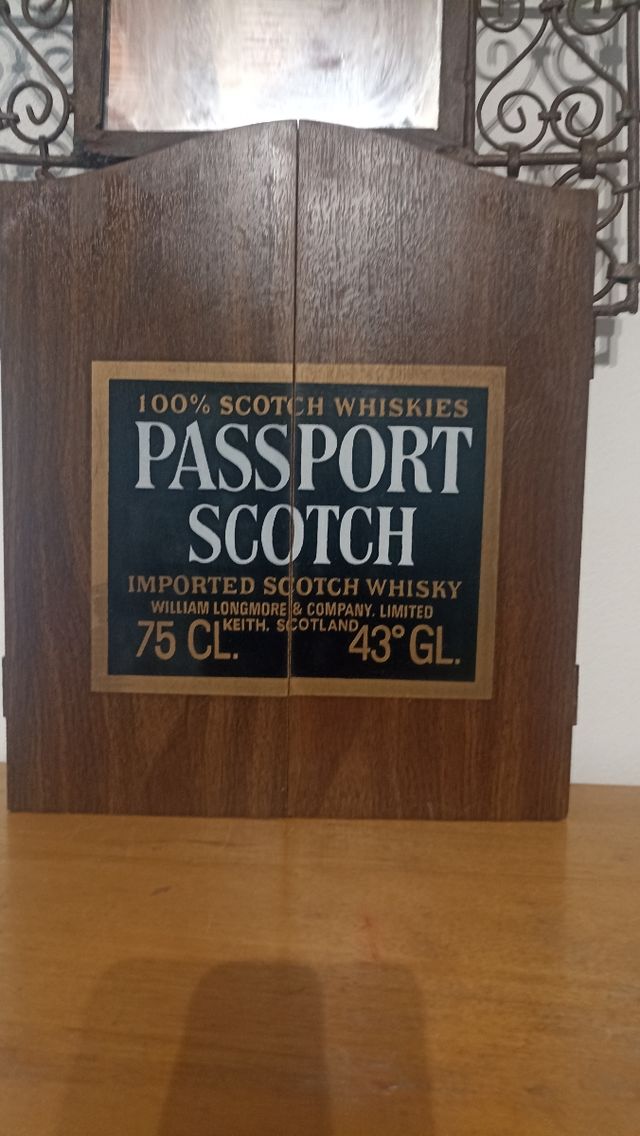 Juego de dardos con caja madera