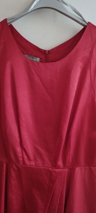 Vestido y chaqueta rojo