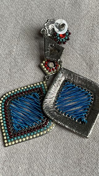 Orecchini pendenti mercantia pietre forma rombo