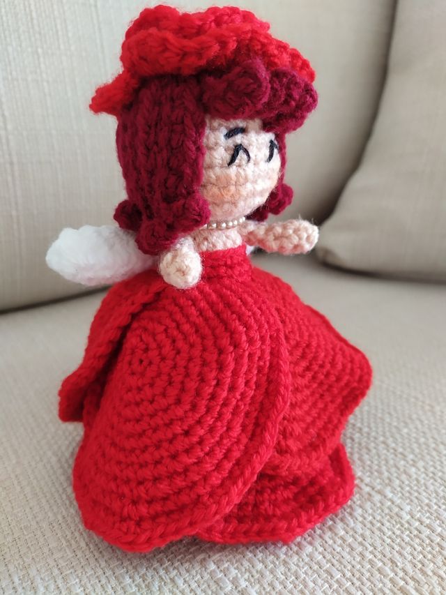 Bambola Rosa trasformabile.