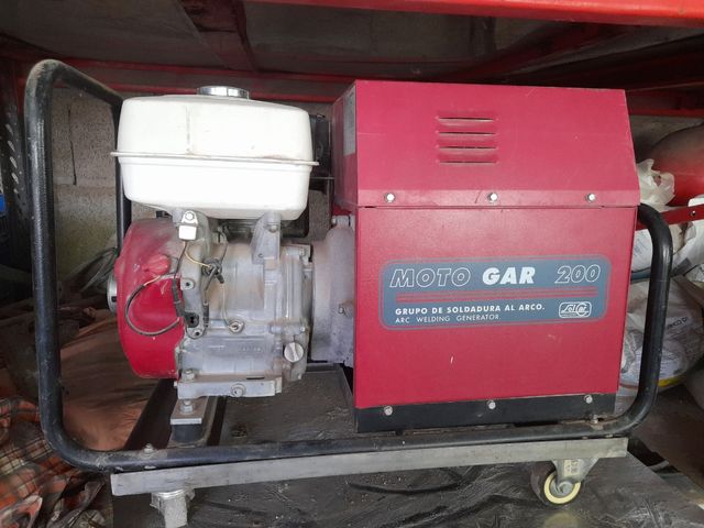 Grupo soldadura y generador Moto Gar 200