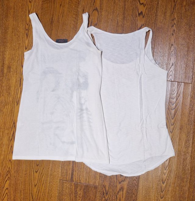 Coppia di canottiere bianche plurimarca