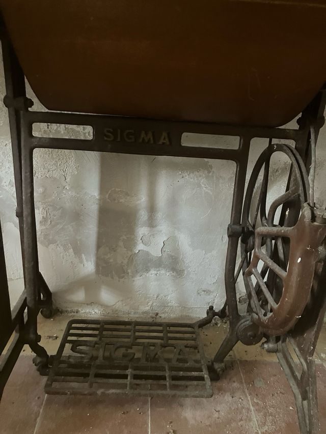 Maquina coser antigua Sigma