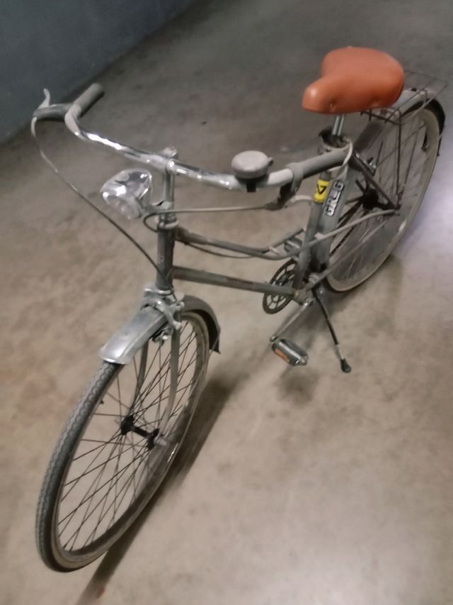 Gac antigua bicicleta