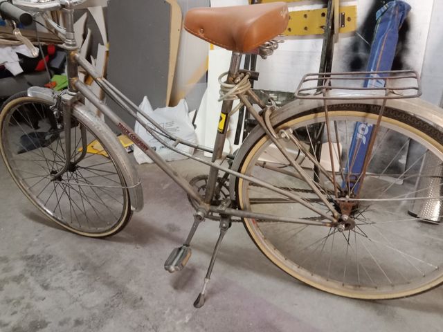 Gac antigua bicicleta