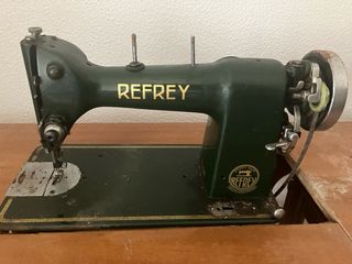 Maquina coser antigua refrey