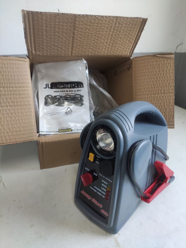 Arrancador auxiliar con batería nueva