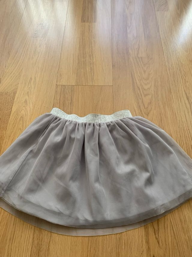 Falda corta tipo tutu