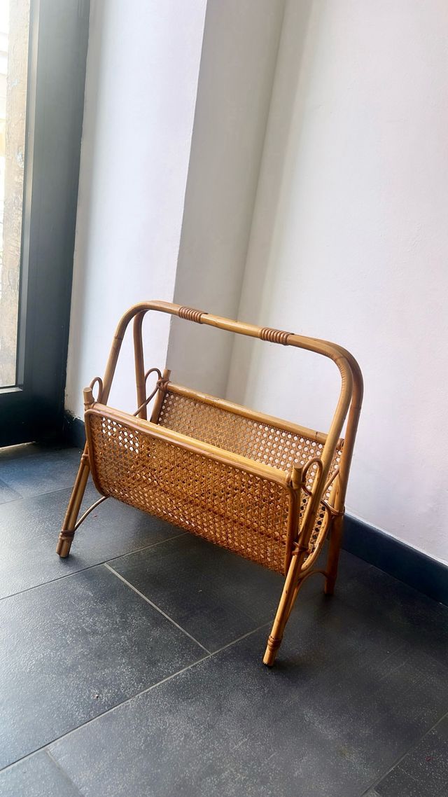 Portagiornali in vimini e paglia di Vienna