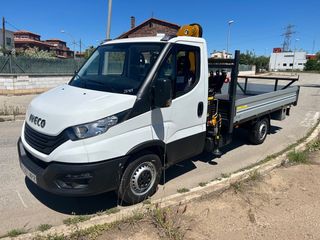 Camion grua iveco cabstar