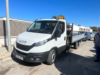 Camion grua iveco cabstar