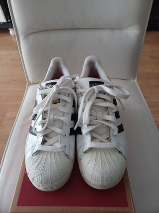 Zapatillas. adidas # 36 buen stado