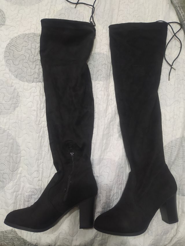 stivali lunghi con tacco