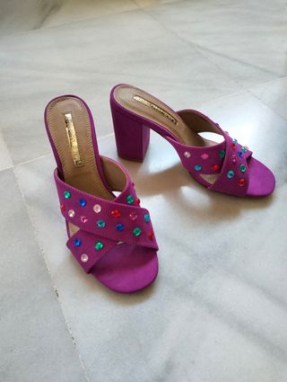 Sandalia de tacón