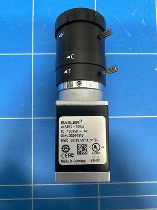 Basler acA640 120gc con lente