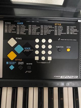 Piano Yamaha electrónico