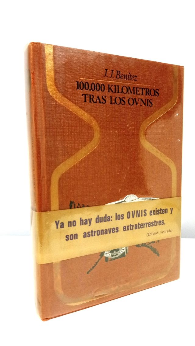 LIBRO 100.000 KILÓMETROS TRÁS LOS OVNIS