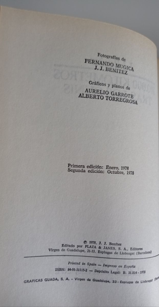 LIBRO 100.000 KILÓMETROS TRÁS LOS OVNIS