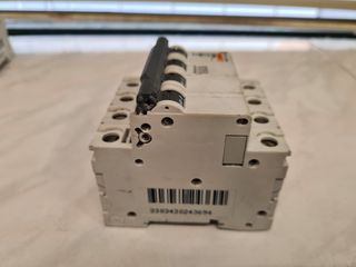 Interruptor Magnetotérmico MERLIN GERIN C60N – C63