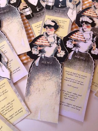 Camareros carton 12 unidades. 