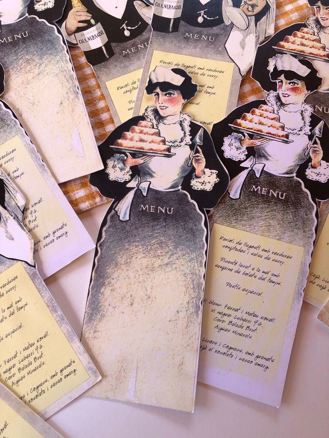 Camareros carton 12 unidades. 