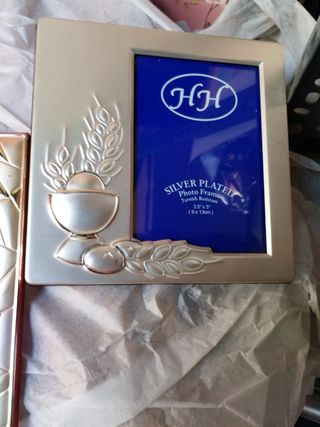 Marcos de fotos de plata.