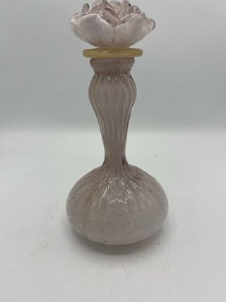 Bottiglia lilla in vetro di murano