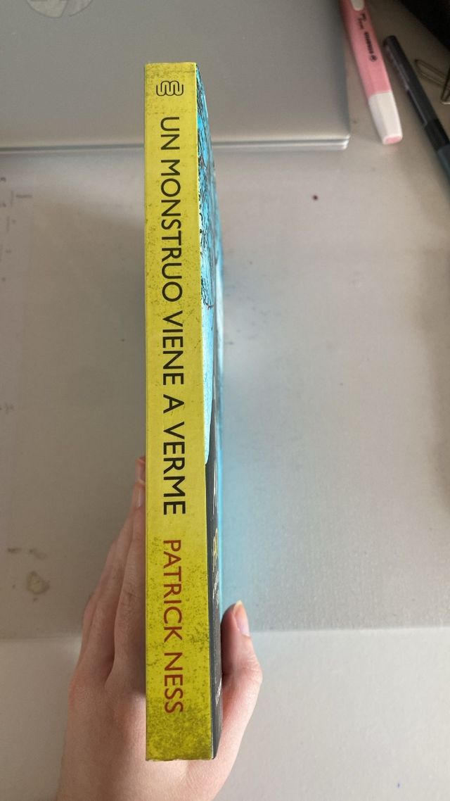 un monstruo viene a verme