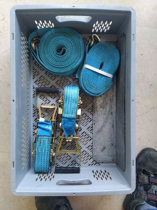 Eslingas y carracas con cantoneras