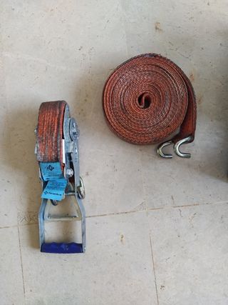 Eslingas y carracas con cantoneras