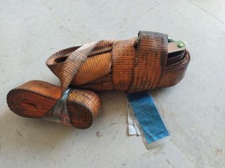 Eslingas y carracas con cantoneras