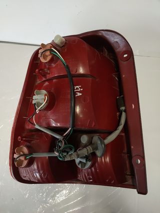 ✅PILOTO TRASERO DERECHO KIA CARNIVAL '03