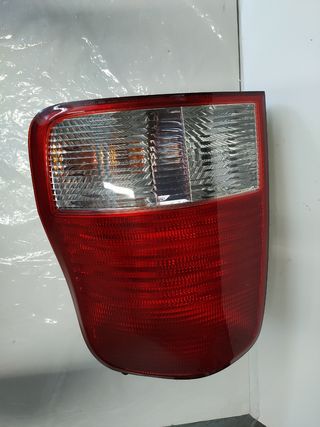 ✅PILOTO TRASERO DERECHO KIA CARNIVAL '03