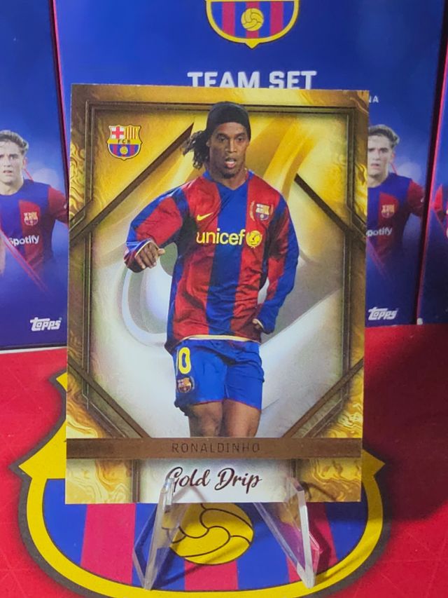 Ronaldinho Gold Drip Topps FC Barcelona Team 2024