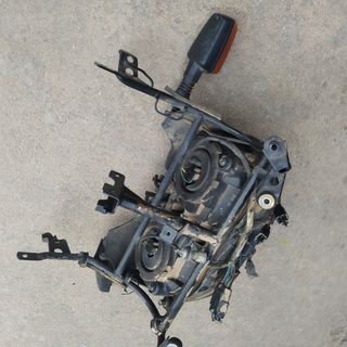 -Yamaha TDM 850 Twin. Faro y araña