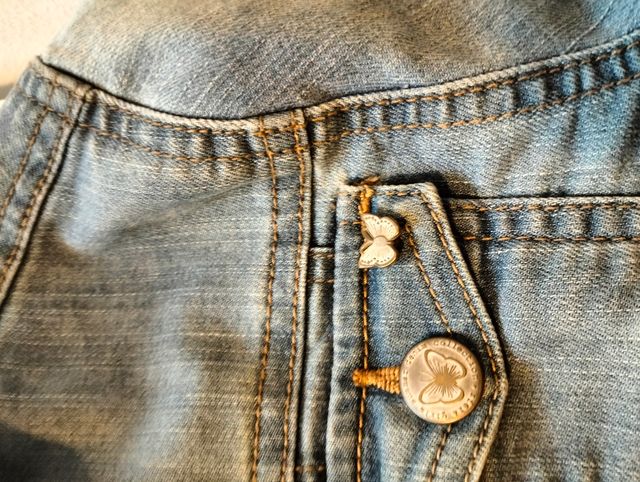 Cazadora vaquera.sfera talla 6/7