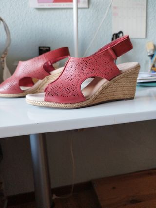 Sandalias cuña Clarks