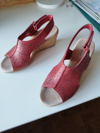 Sandalias cuña Clarks