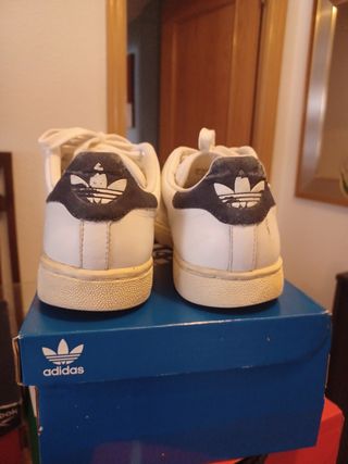 Zapatillas adidas #41.5 muy buena