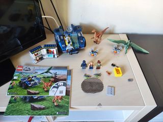 Lego Jurassic World 75940 usado