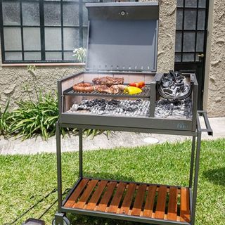 Barbacoa con techo Paraná