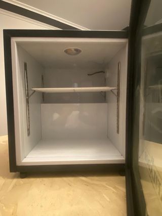 Nevera expositora con luz