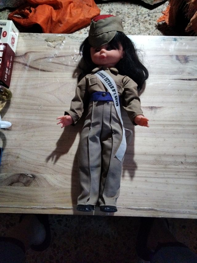 Muñeca militar