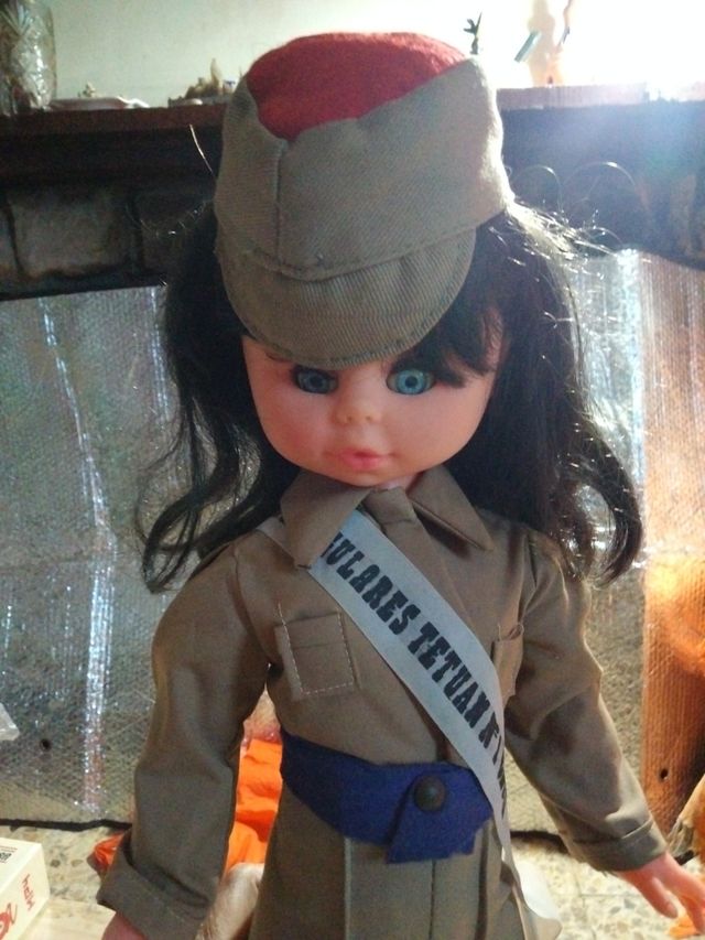 Muñeca militar