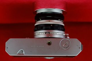 Cámara Nikomat FTN con Nikkor 50mm f:2.0