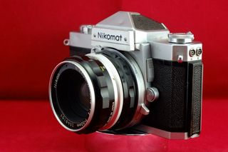 Cámara Nikomat FTN con Nikkor 50mm f:2.0